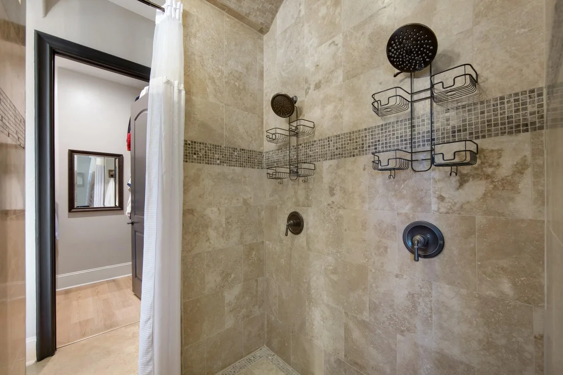 Photo of 17108 Lakeway Park
