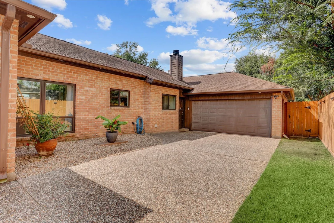 Photo of 2306 Binley Drive