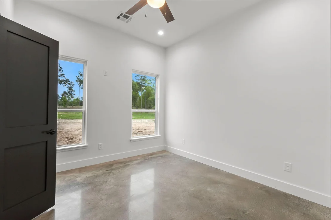 Photo of 393 Hanson Road