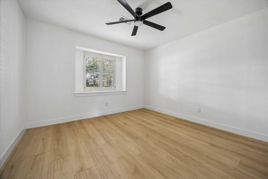 Photo of 6027 Valkeith Drive