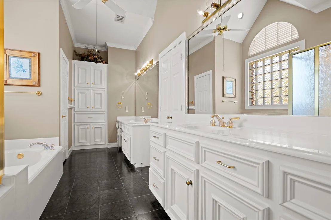 Photo of 299 Wedgewood Drive