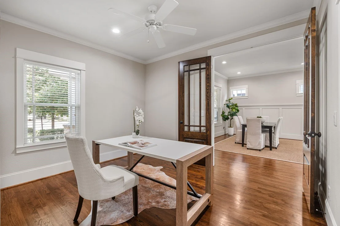 Photo of 1321 Chamboard Lane