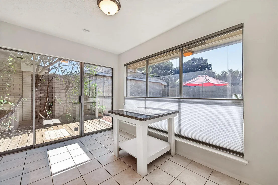 Photo of 3927 Heathersage Drive