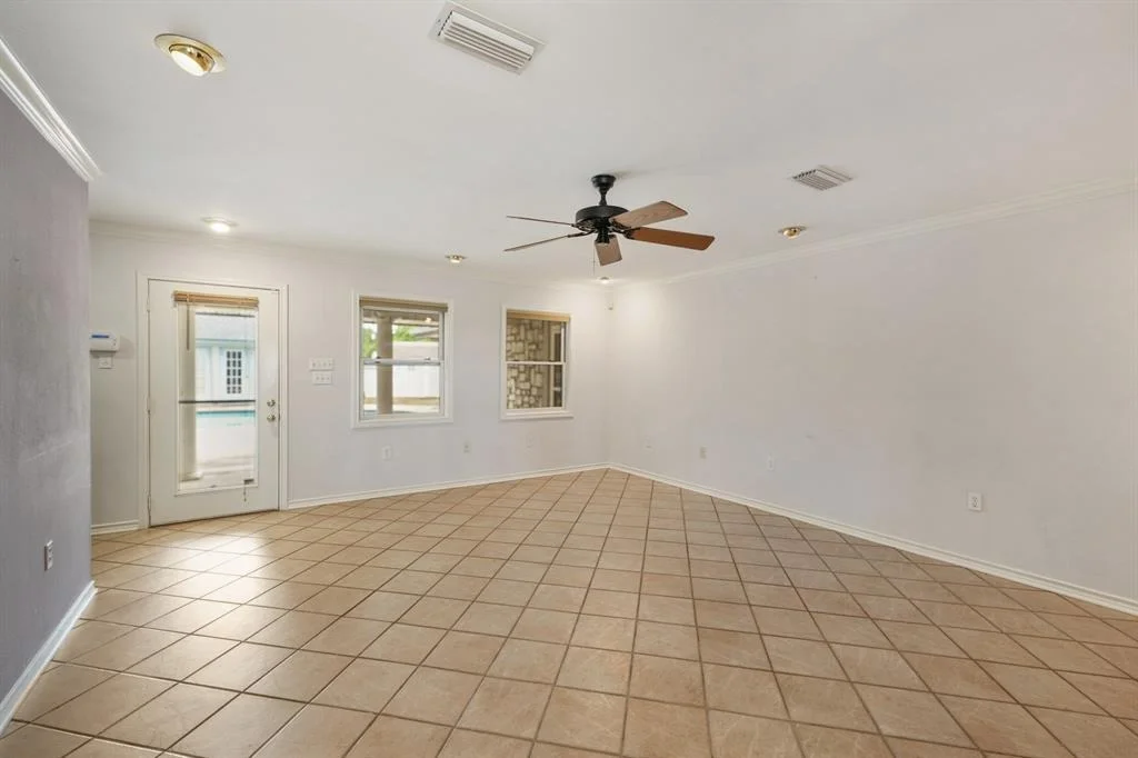 Photo of 6625 E Post Road
