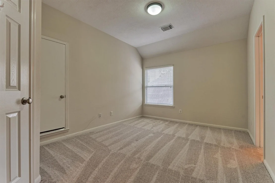 Photo of 18 Gallant Oak Place