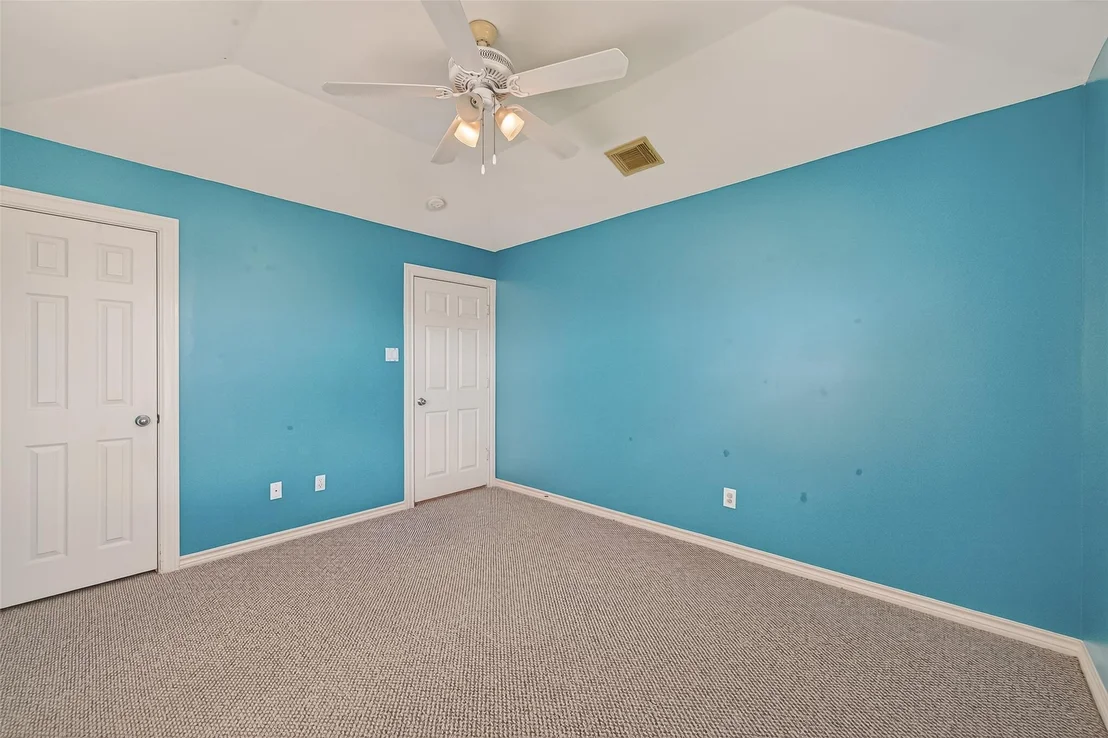 Photo of 5437 Loch Lomond Drive