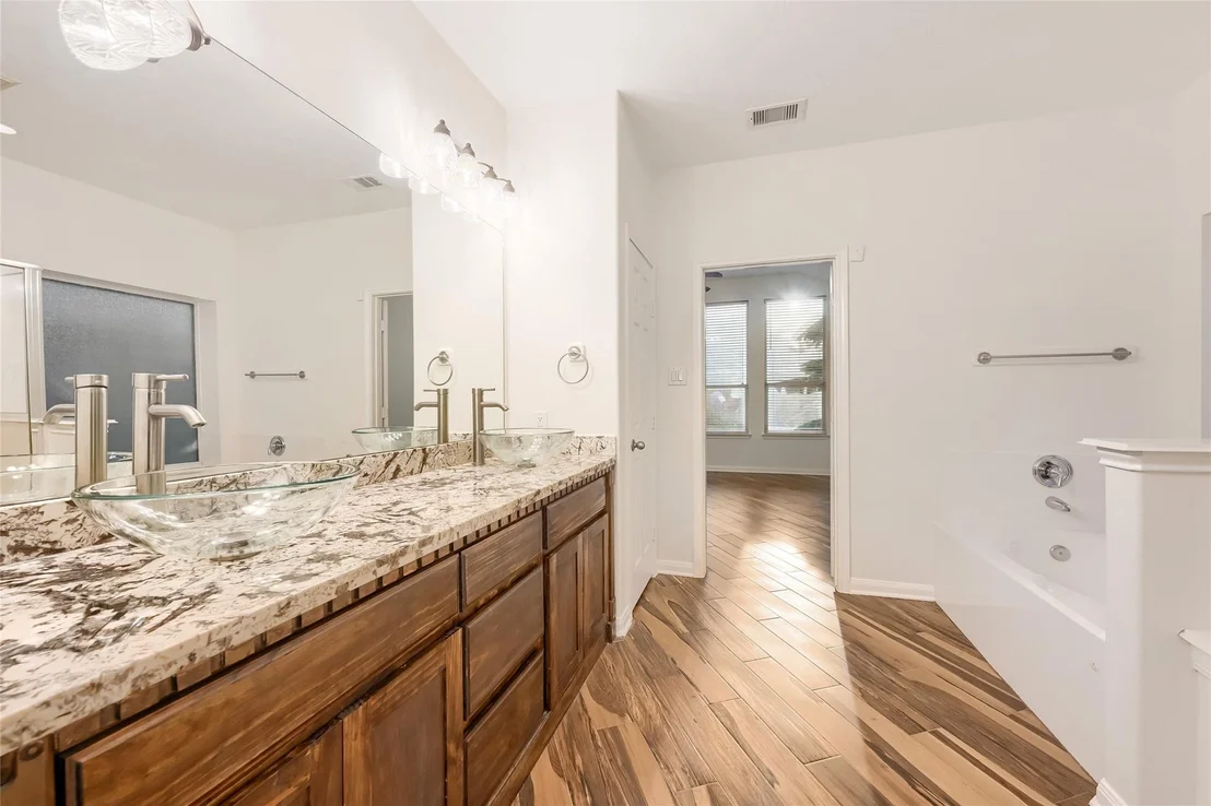 Photo of 511 Silver Creek Circle
