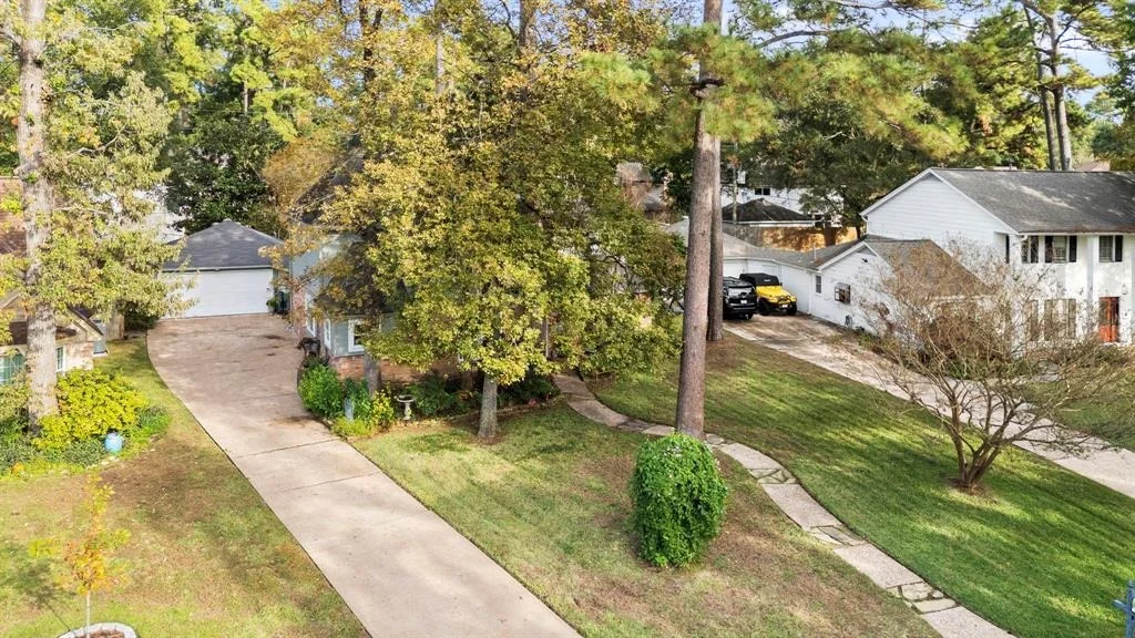 Photo of 15610 Ten Oaks Drive
