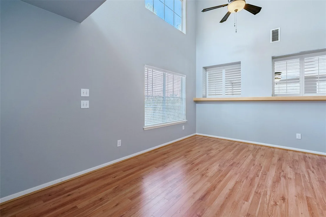 Photo of 22 E New Avery Place