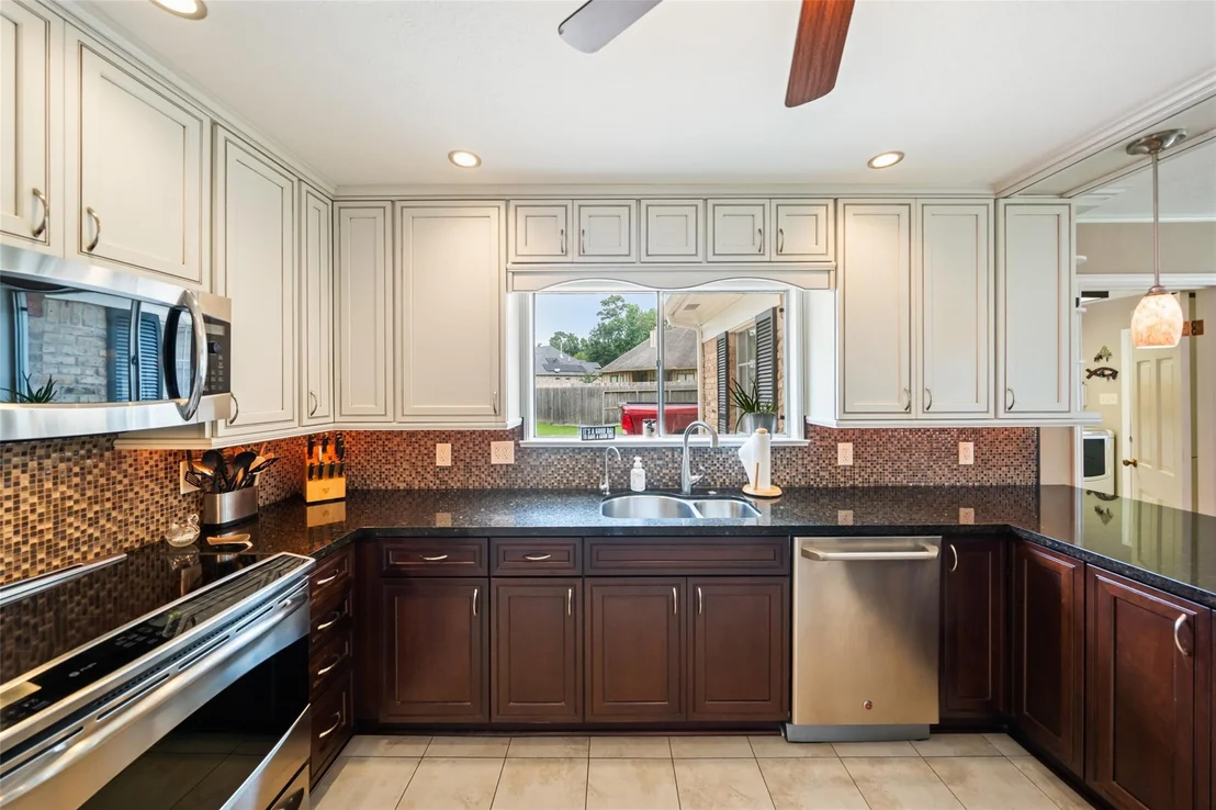 Photo of 715 Orleans Court