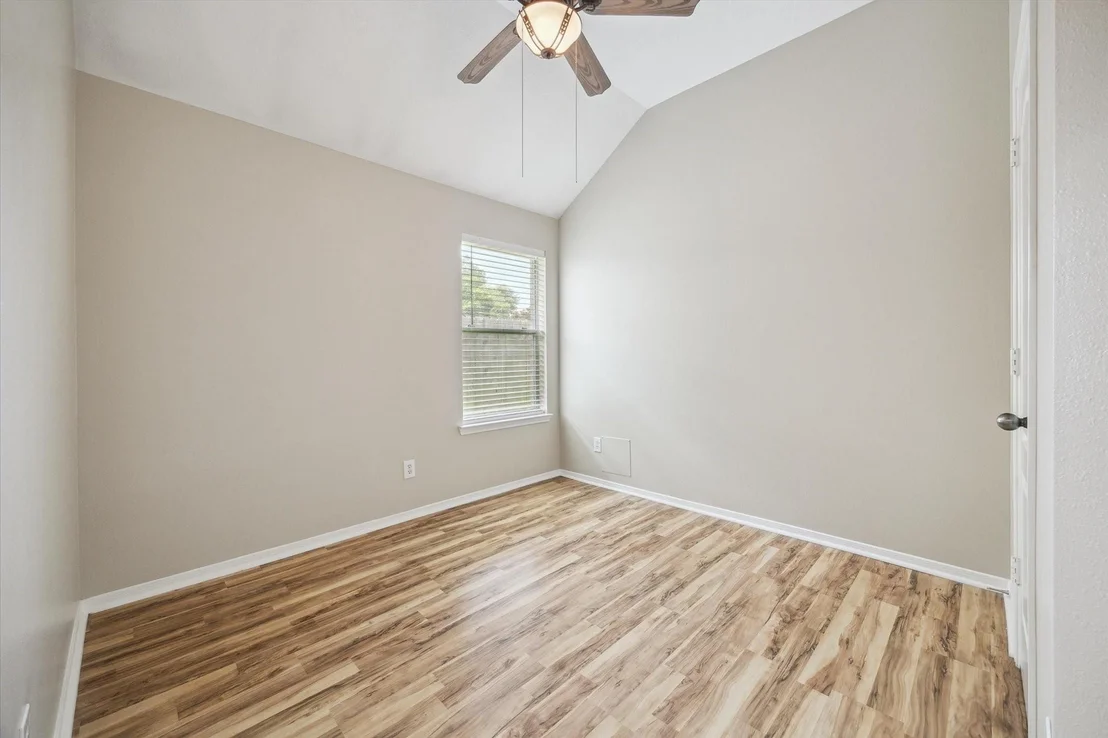 Photo of 2708 Courtyard Lane