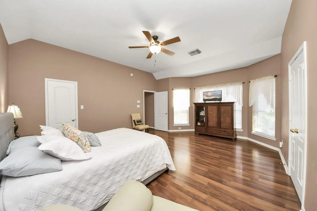 Photo of 6204 Raintree Drive