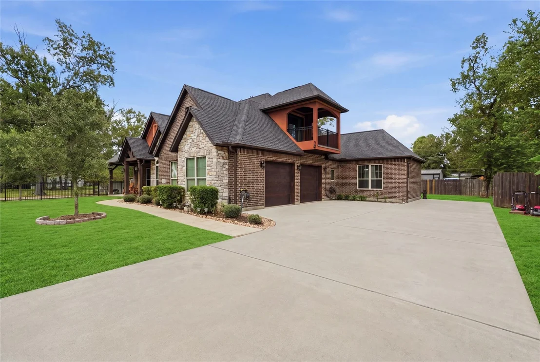 Photo of 21015 Briar Willow Drive