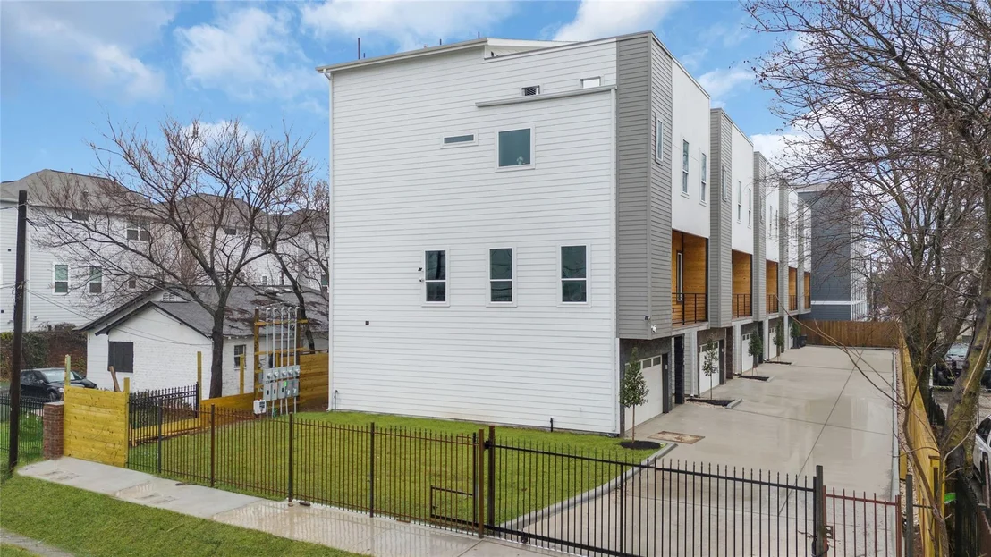 Photo of Unit C at 710 Link Road