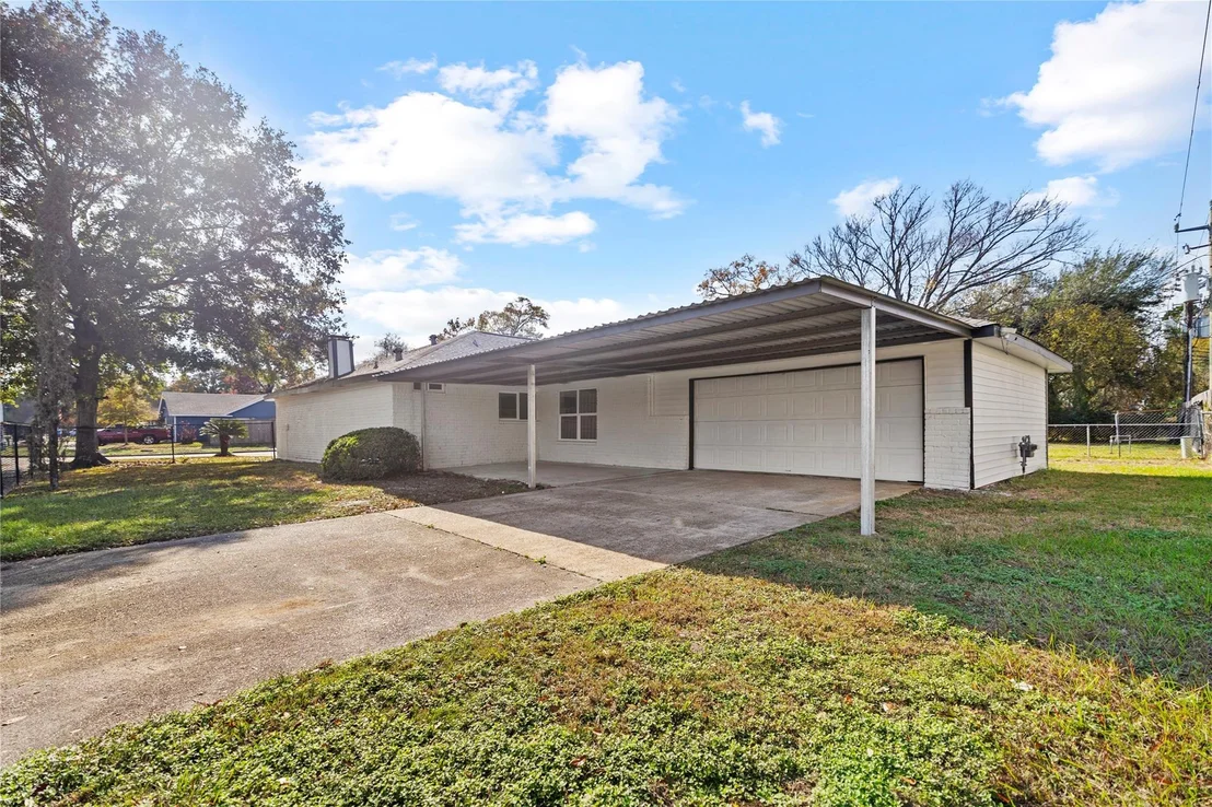 Photo of 10027 Valley Sun Drive