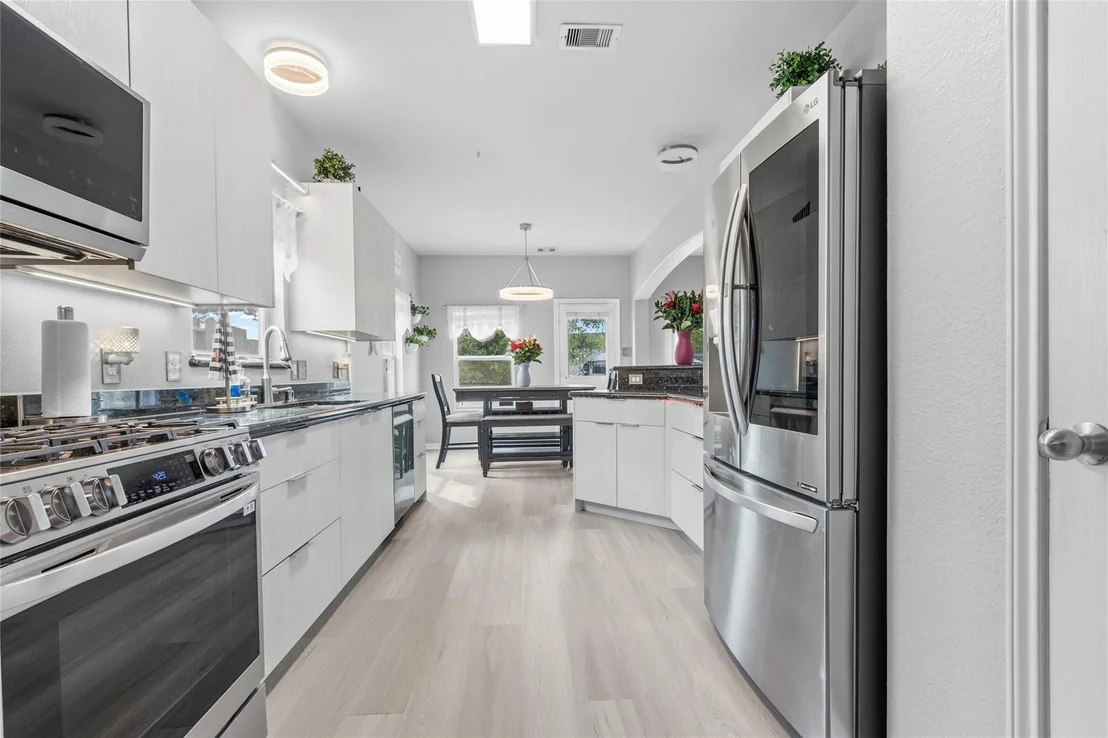 Photo of 2055 Midlane Drive