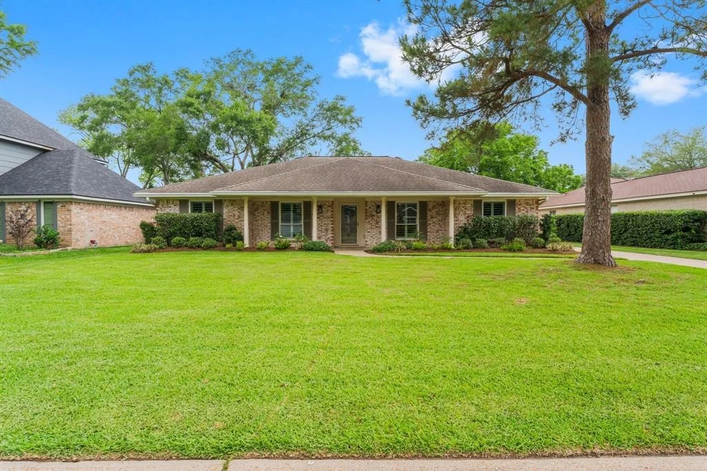 Photo of 3914 Cypress Lake Drive