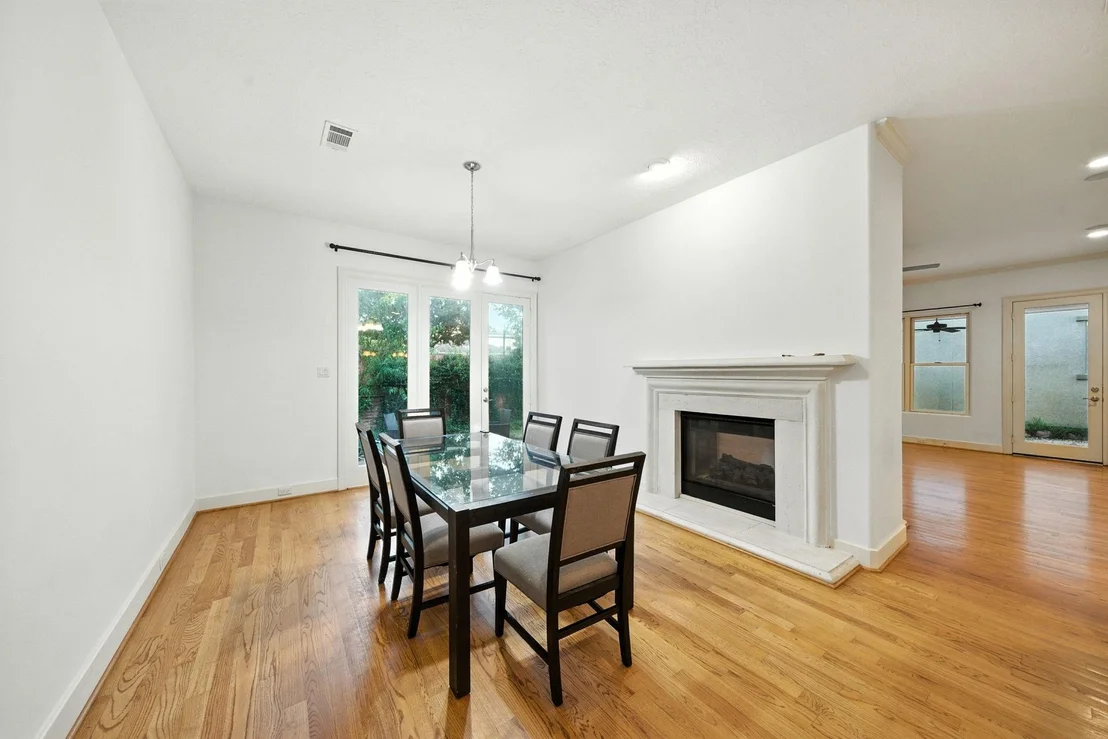 Photo of 2714 Stuart Manor