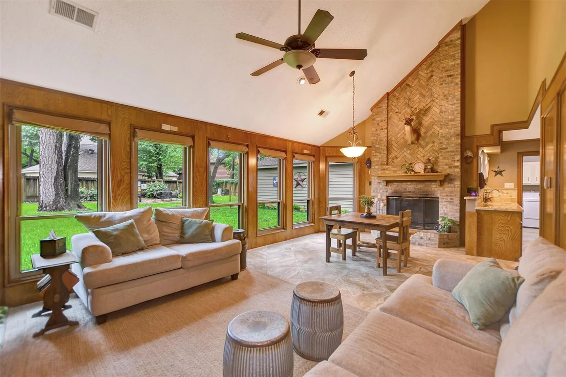 Photo of 15611 Birchview Drive