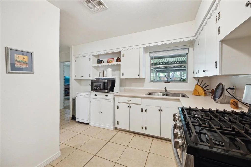 Photo of 2110 Chippendale Road