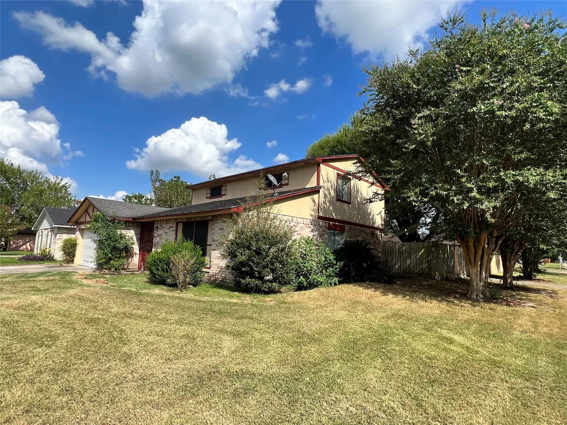 Photo of 2075 Delphi Lane
