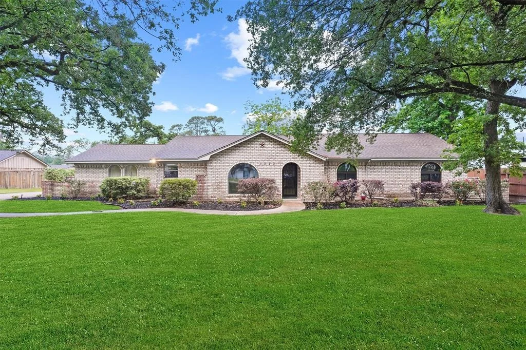 Photo of 1313 Lynwood Road