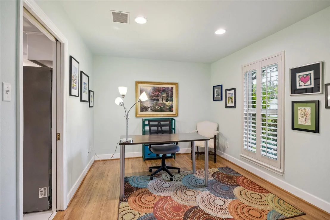 Photo of 4709 Tilson Lane