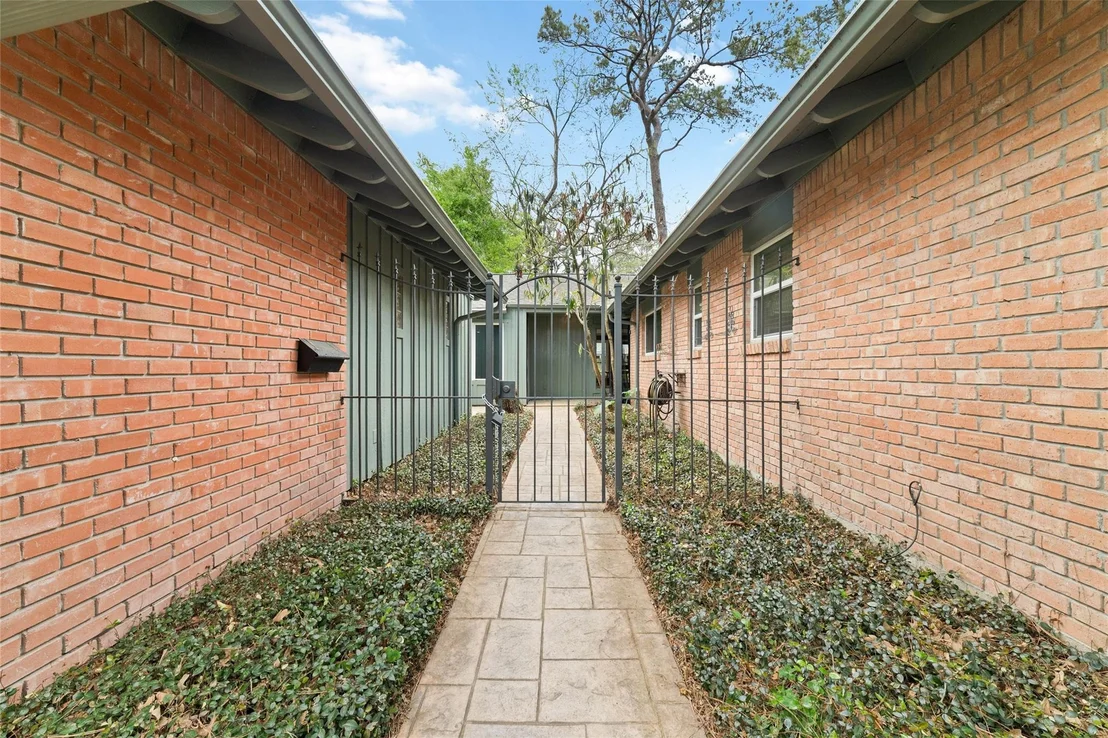 Photo of 1626 Conrad Sauer Drive