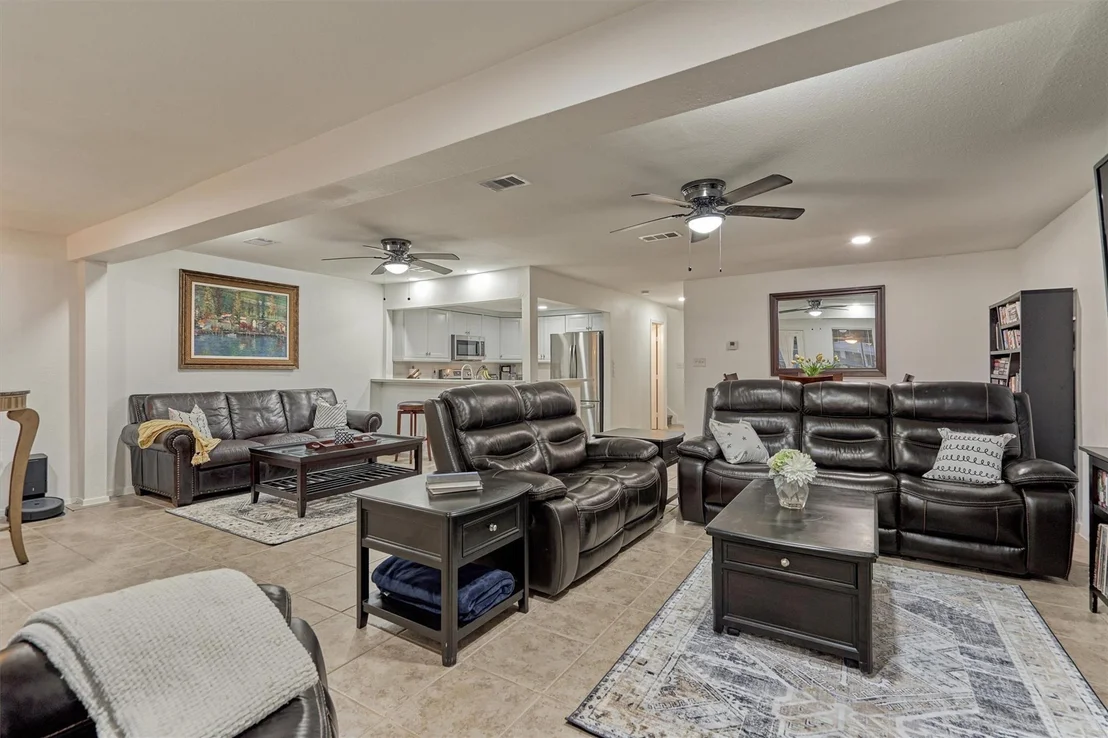 Photo of 807 Paradise Lane