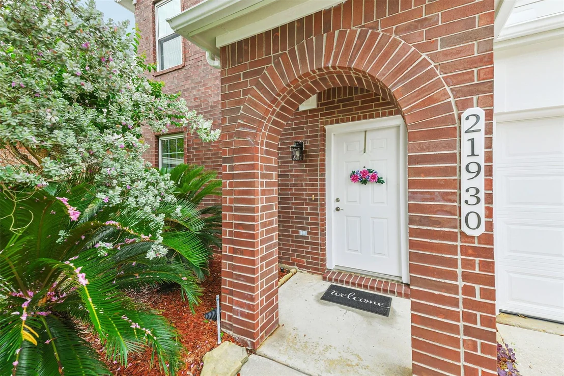 Photo of 21930 Willow Shadows Drive