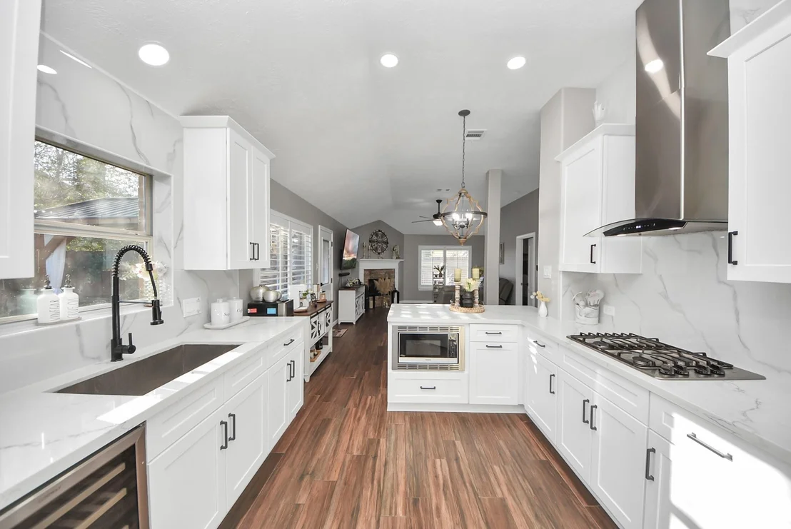 Photo of 6115 Pine Lakes Drive