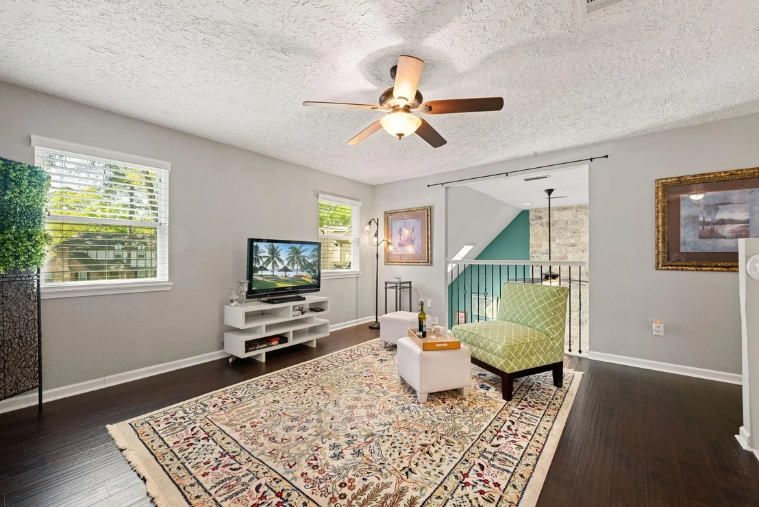 Photo of 8207 Colonial Oaks Lane