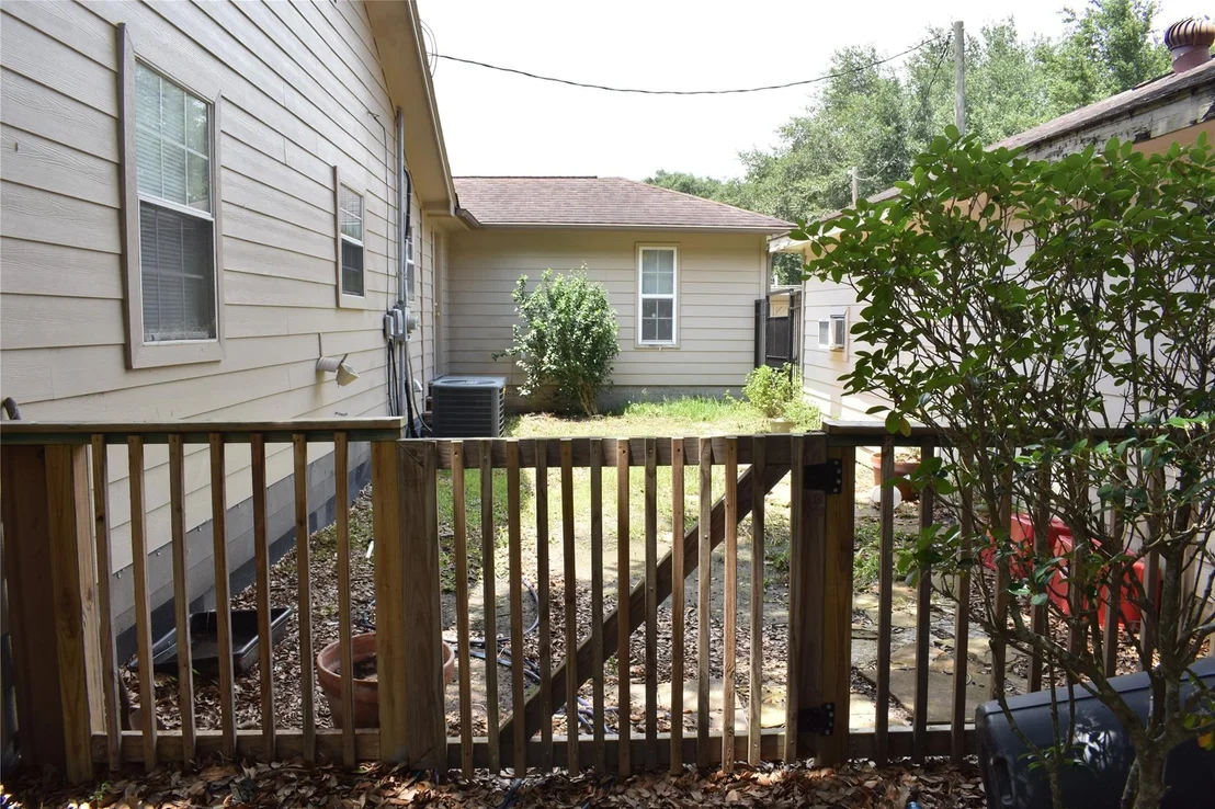 Photo of 2210 Geronimo Lane