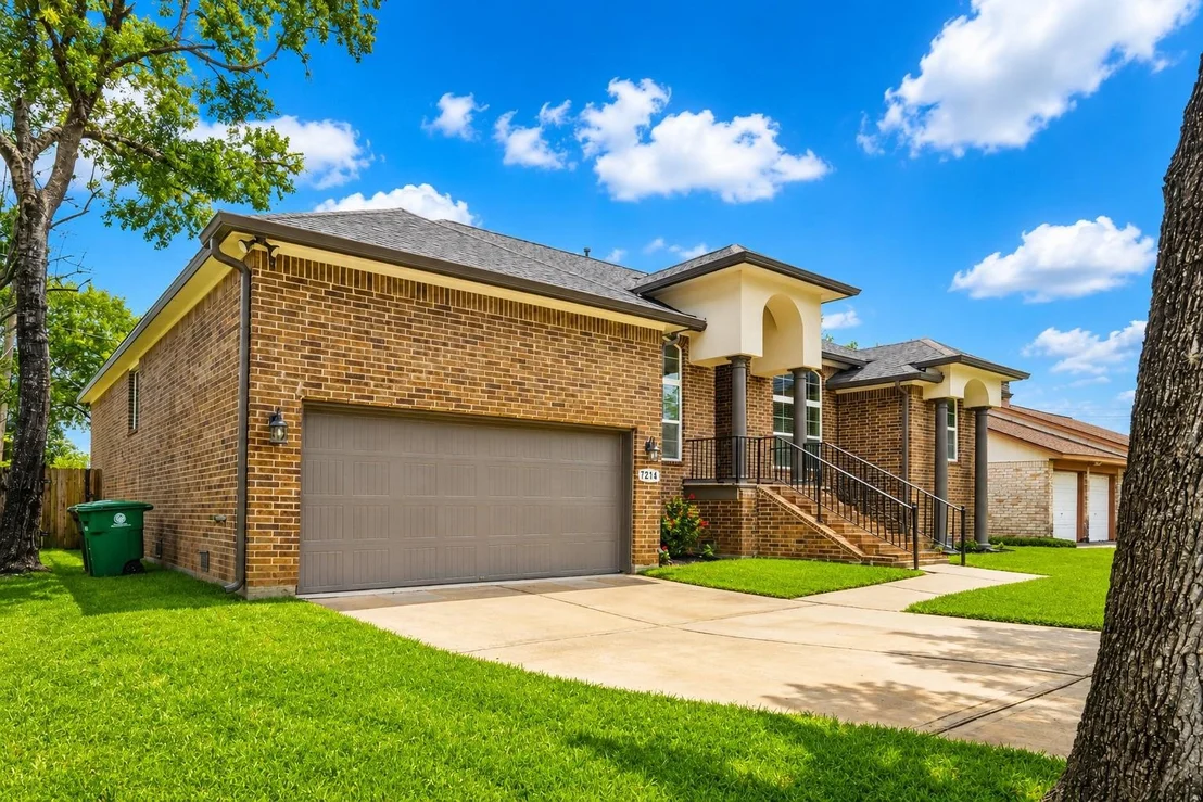 Photo of 7214 Deep Forest Drive