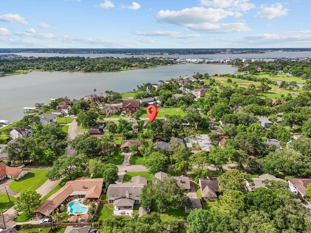 Photo of 110 Harborcrest Drive