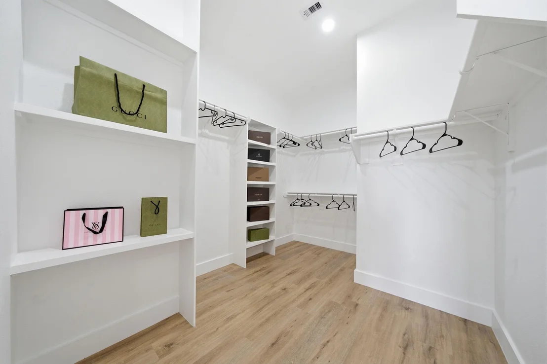 Photo of 8902 Knoll Leaf Drive