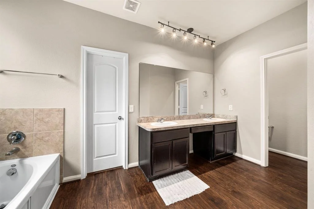 Photo of 9422 Cimarroncito Lane