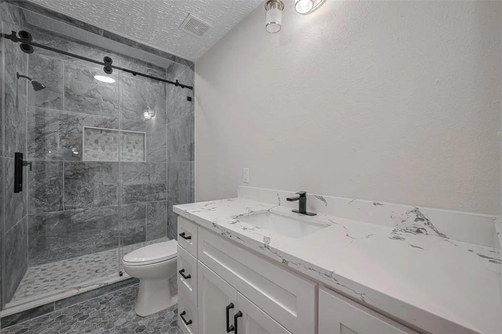 Photo of 2206 Hoskins Drive