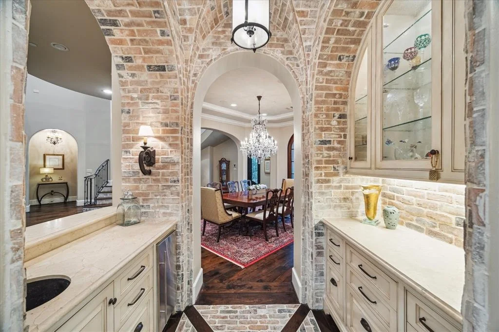Photo of 1303 Pine Chase Drive