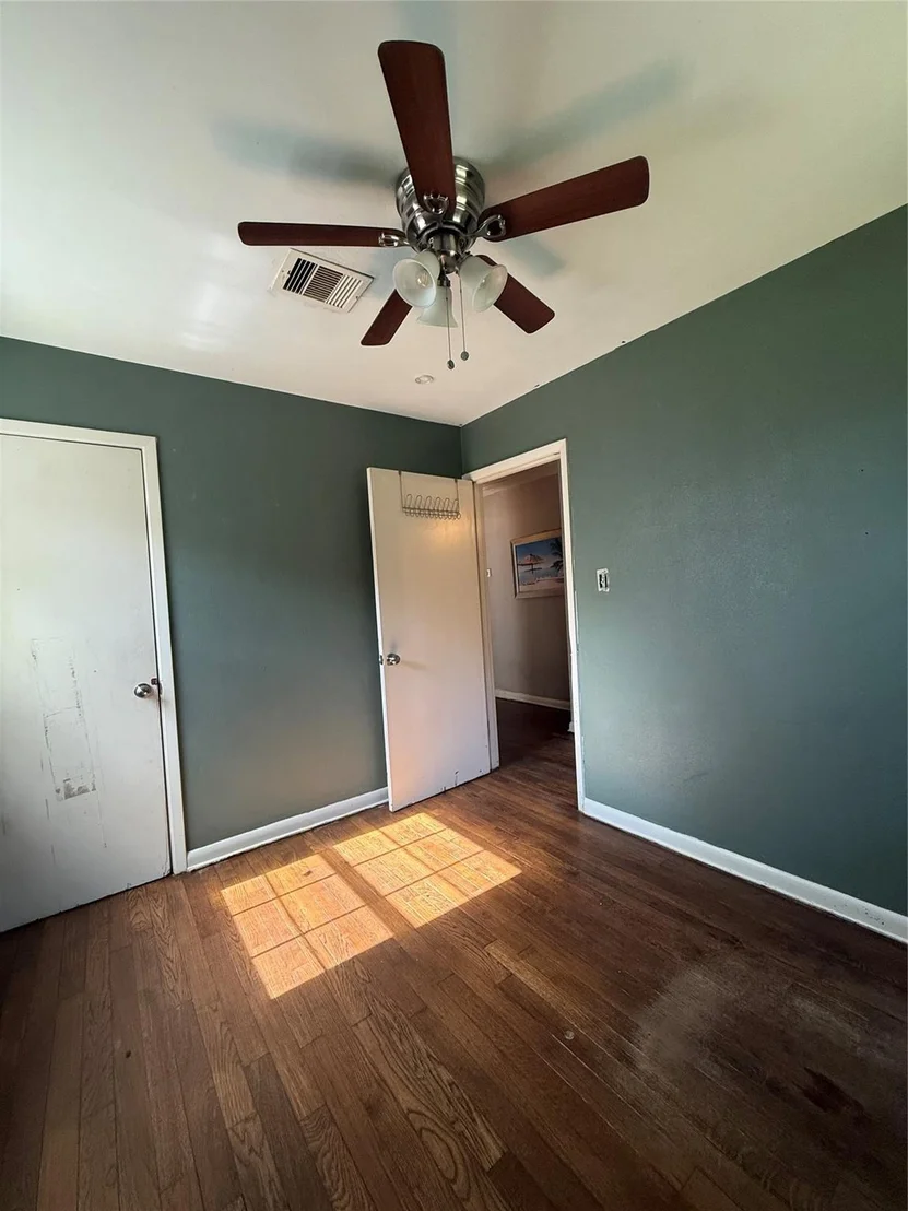 Photo of 725 Kyle Street
