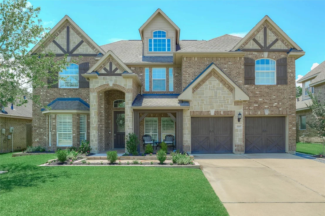 Photo of 25207 Pineglen Terrace Drive