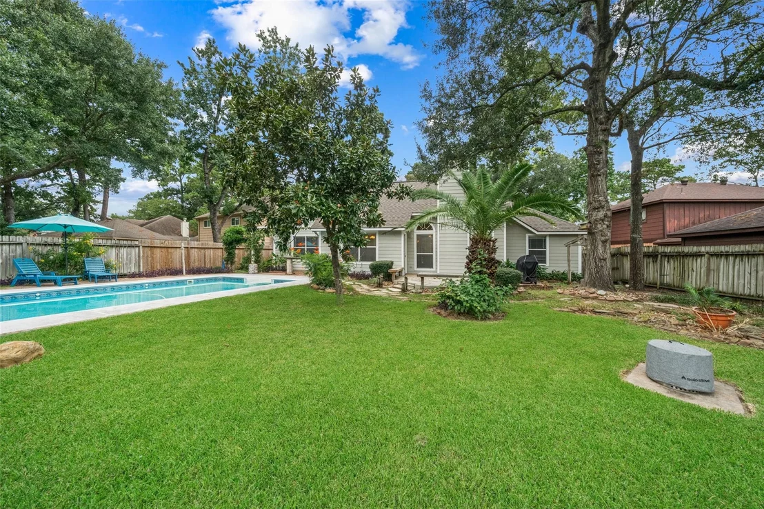 Photo of 24927 Butterwick Drive