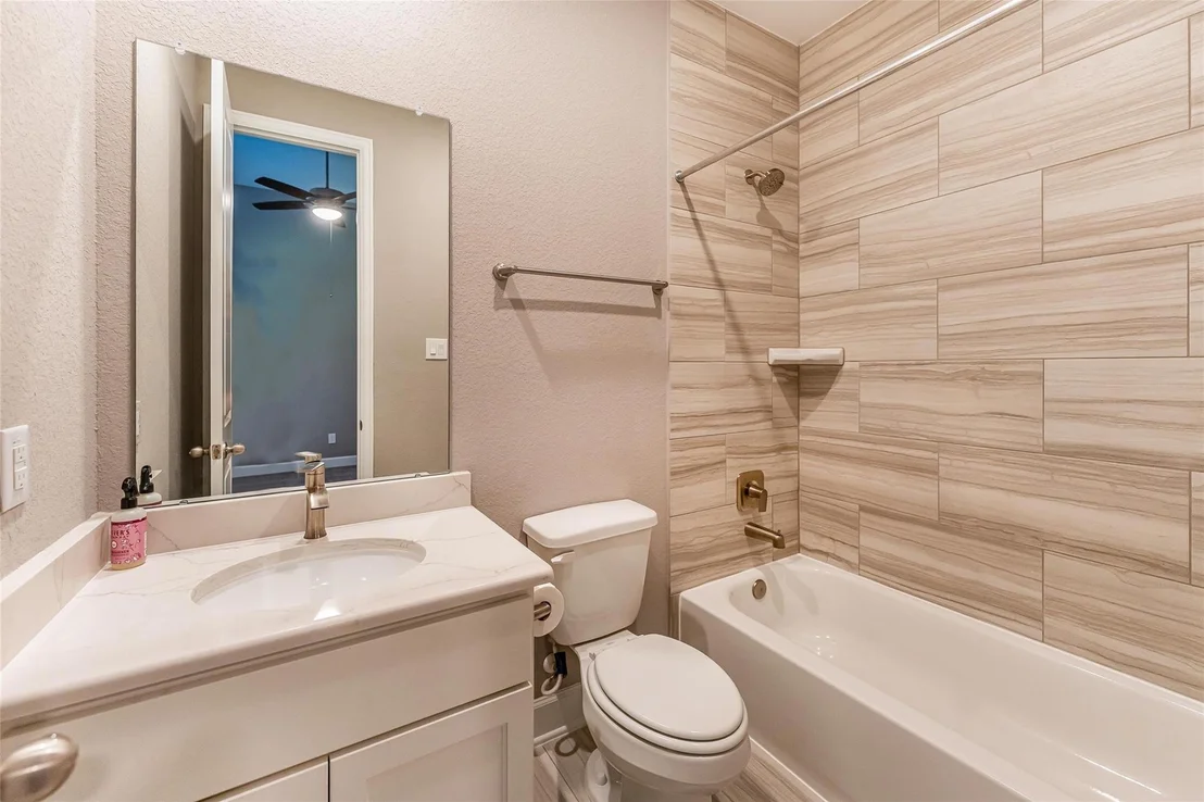 Photo of 1050 Groveton Ridge Lane