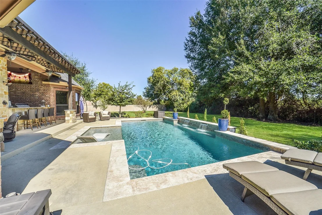 Photo of 22114 Meadowhurst Circle E