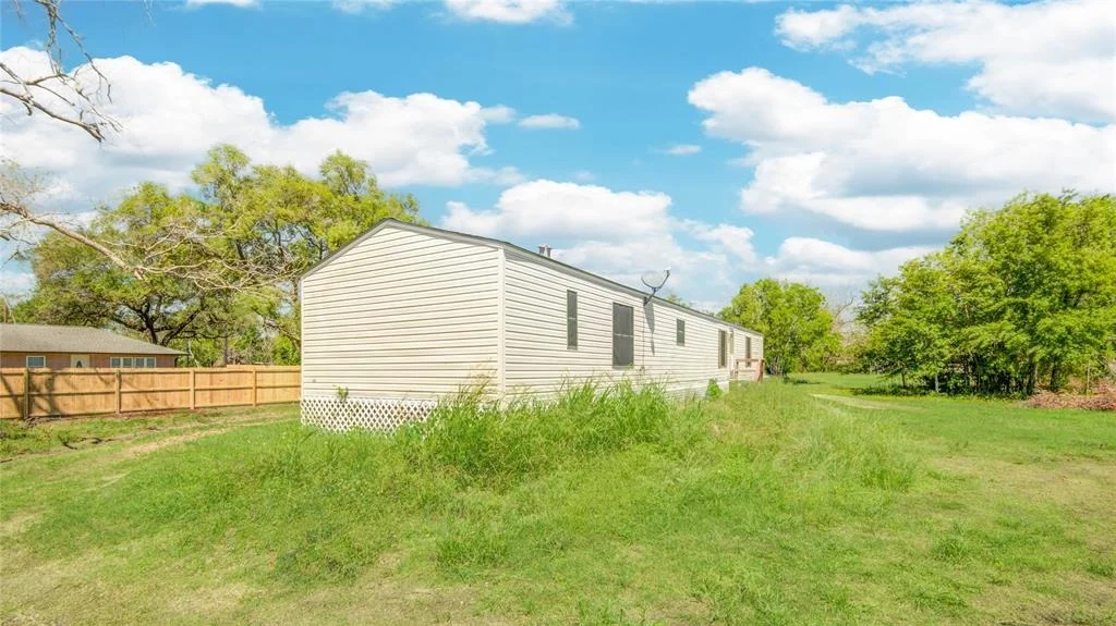 Photo of 238 East Phillips Road