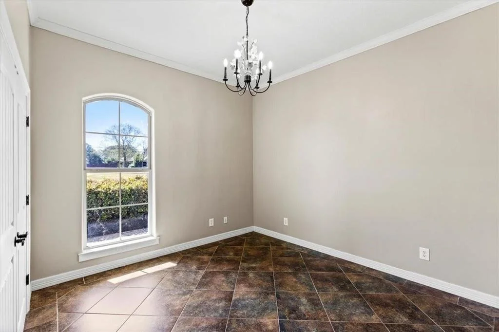 Photo of 628 Frontier Drive
