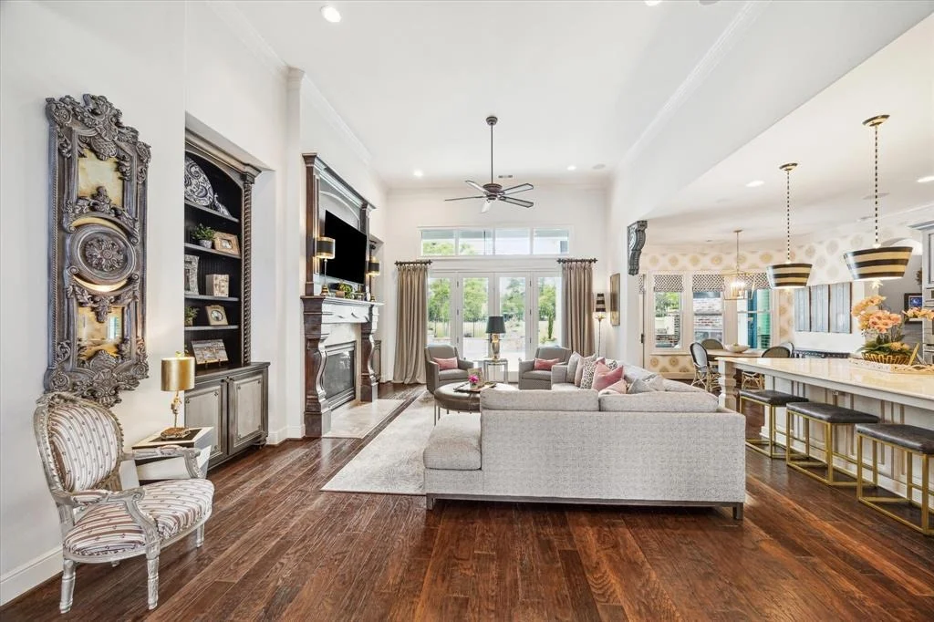 Photo of 23 E Loftwood Circle