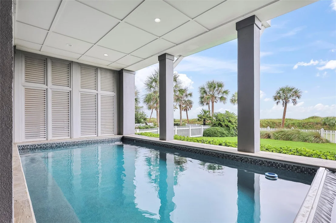 Photo of 2425 E Seaside Drive