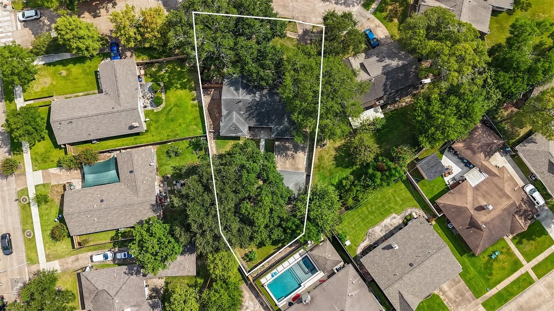 Photo of 12310 Waldemar Drive
