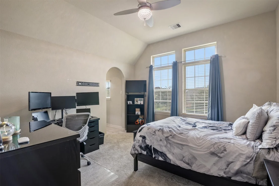 Photo of 7103 Avalon Bluff Drive